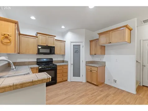 1188 SE Moonlight Avenue Hillsboro OR 97123