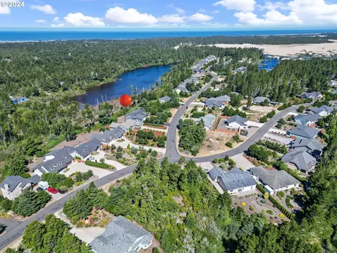 87936 Lake Point Drive Florence OR 97439