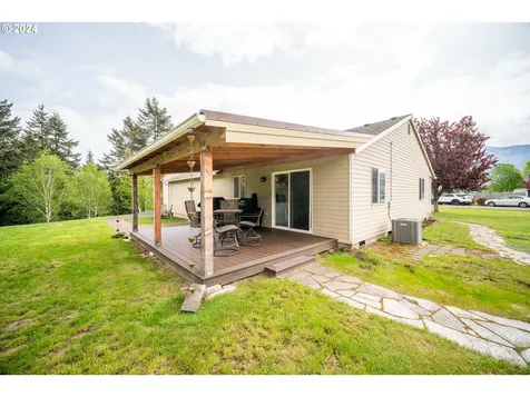 909 Nw Nicklaus Court Stevenson WA 98648