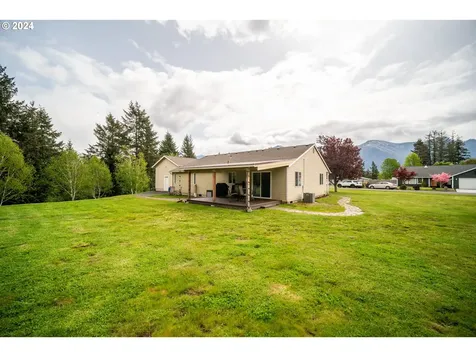 909 Nw Nicklaus Court Stevenson WA 98648
