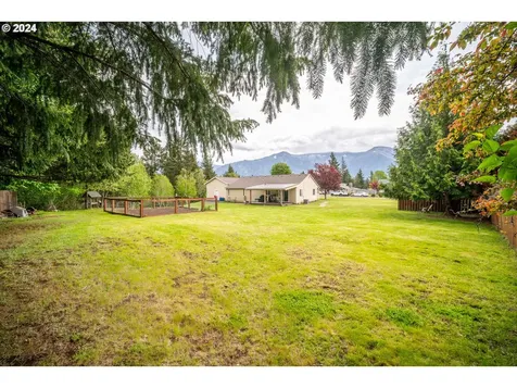 909 Nw Nicklaus Court Stevenson WA 98648
