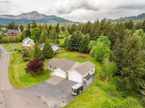 909 Nw Nicklaus Court Stevenson WA 98648