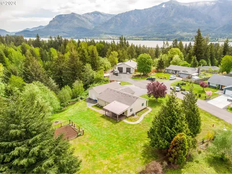 909 Nw Nicklaus Court Stevenson WA 98648