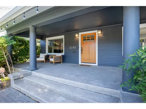 3245 E Burnside Street Portland OR 97214