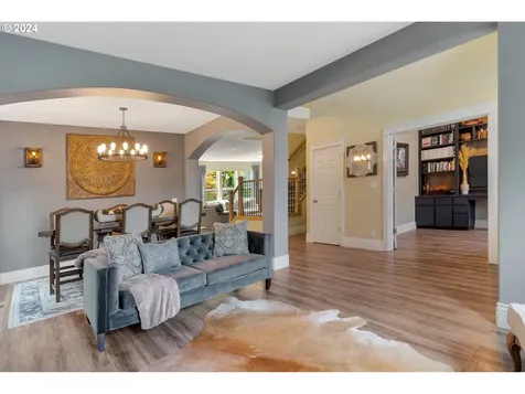 2513 NE 176th Avenue Vancouver WA 98684