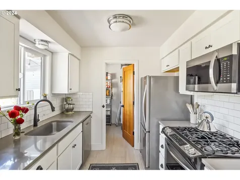 9623 N Kalmar Street Portland OR 97203