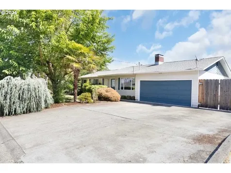 839 W Luellen Drive Roseburg OR 97471