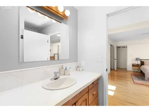 839 W Luellen Drive Roseburg OR 97471