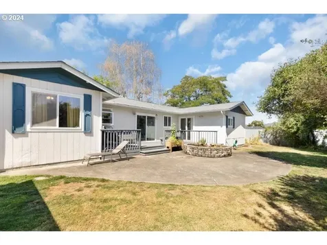 839 W Luellen Drive Roseburg OR 97471