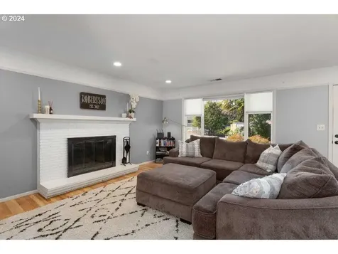 839 W Luellen Drive Roseburg OR 97471