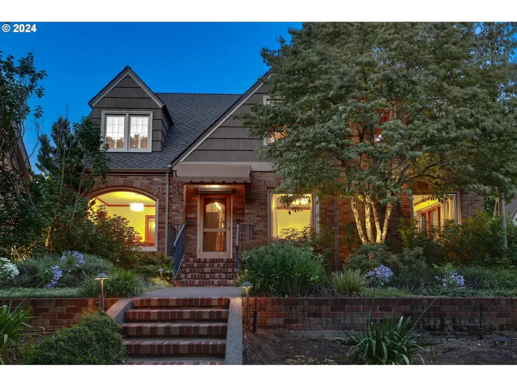 7418 Se 27th Avenue Portland OR 97202