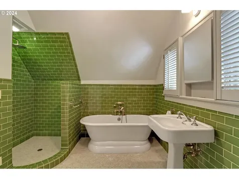 7418 Se 27th Avenue Portland OR 97202