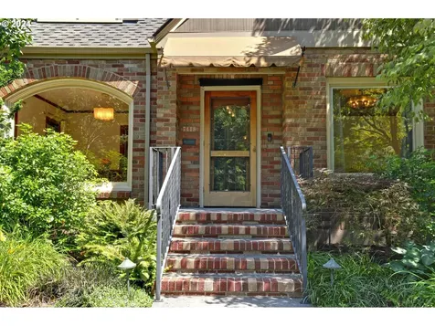 7418 Se 27th Avenue Portland OR 97202