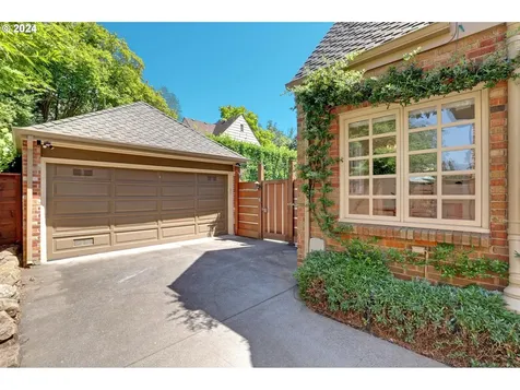 7418 Se 27th Avenue Portland OR 97202
