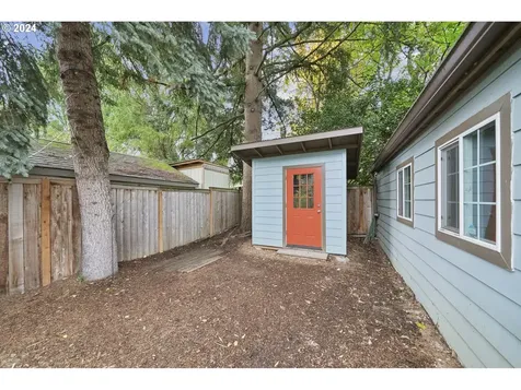 3706 SE Franklin Street Portland OR 97202