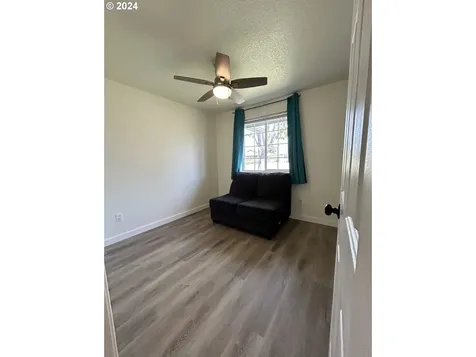 3289 Douglas Drive Springfield OR 97478