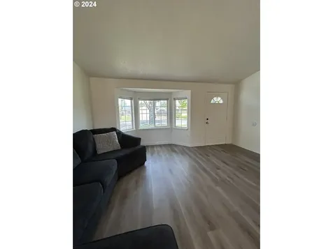 3289 Douglas Drive Springfield OR 97478