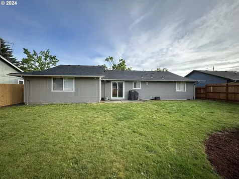 3289 Douglas Drive Springfield OR 97478