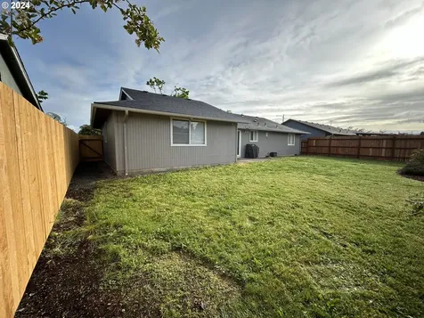 3289 Douglas Drive Springfield OR 97478