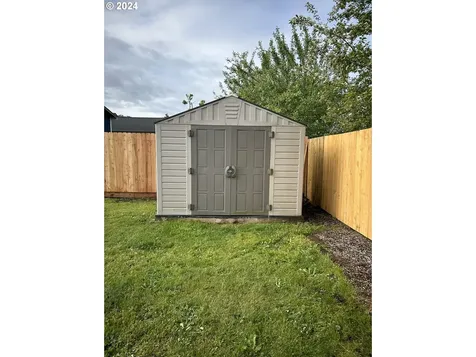 3289 Douglas Drive Springfield OR 97478