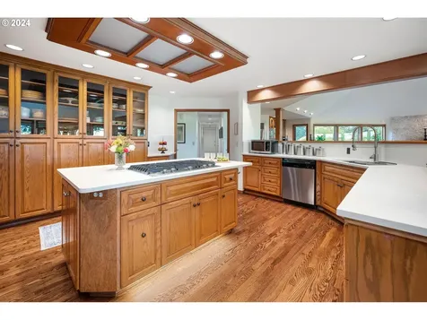 21797 SW Oak Hill Lane Tualatin OR 97062