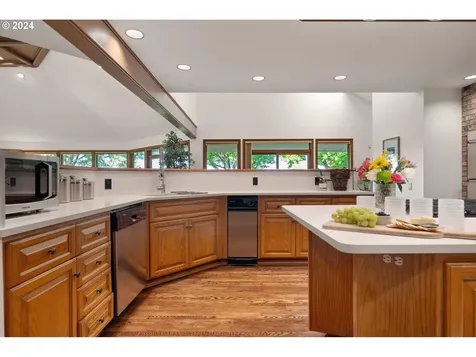 21797 SW Oak Hill Lane Tualatin OR 97062