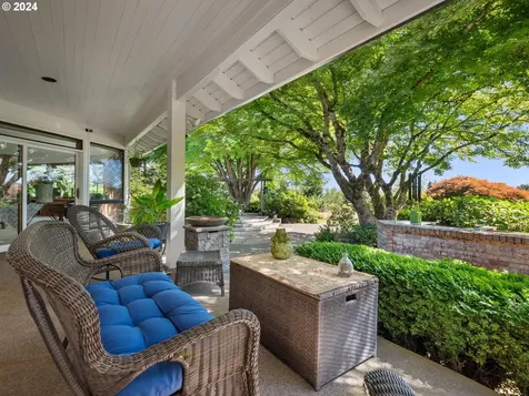 21797 SW Oak Hill Lane Tualatin OR 97062