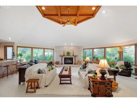 21797 SW Oak Hill Lane Tualatin OR 97062