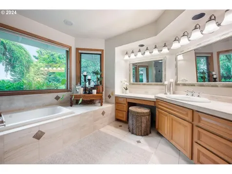 21797 SW Oak Hill Lane Tualatin OR 97062