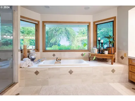 21797 SW Oak Hill Lane Tualatin OR 97062