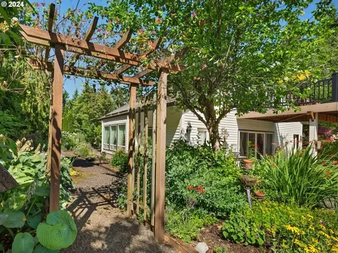 21797 SW Oak Hill Lane Tualatin OR 97062
