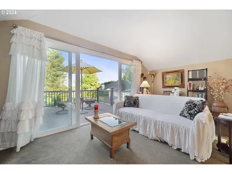 21797 SW Oak Hill Lane Tualatin OR 97062