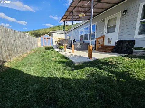 244 Clark Street Myrtle Creek OR 97457