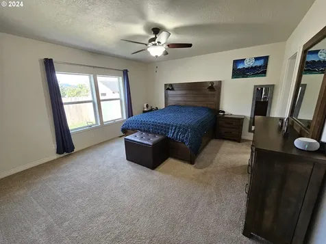 244 Clark Street Myrtle Creek OR 97457