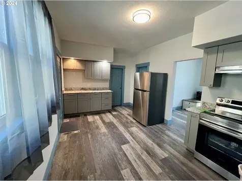 2563 Sheridan Avenue North Bend OR 97459