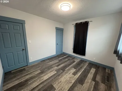 2563 Sheridan Avenue North Bend OR 97459