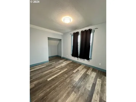 2563 Sheridan Avenue North Bend OR 97459