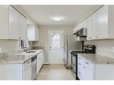 18246 SW Ewen Drive Beaverton OR 97003