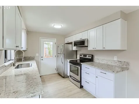 18246 SW Ewen Drive Beaverton OR 97003