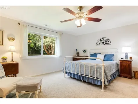406 E Cambridge Drive Newberg OR 97132