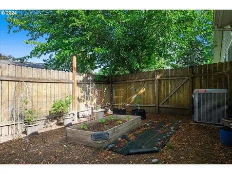 406 E Cambridge Drive Newberg OR 97132