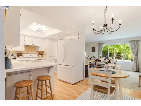 406 E Cambridge Drive Newberg OR 97132
