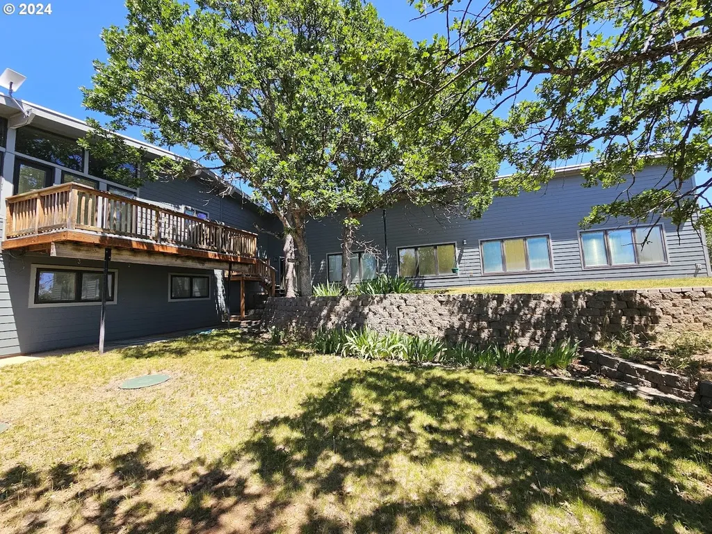 55 Adams Loop Road Goldendale WA 98620