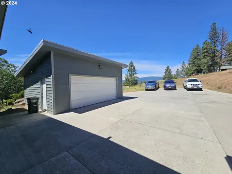 55 Adams Loop Road Goldendale WA 98620