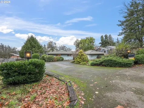 28431 SW Mountain Road West Linn OR 97068