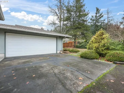 28431 SW Mountain Road West Linn OR 97068