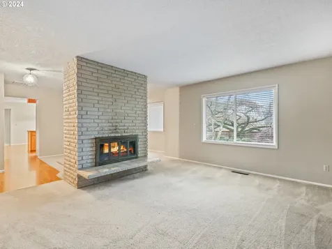 28431 SW Mountain Road West Linn OR 97068