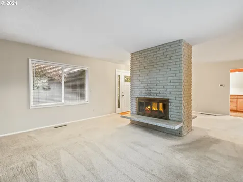 28431 SW Mountain Road West Linn OR 97068