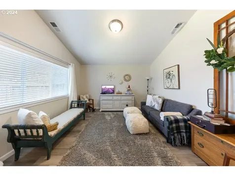 1888 Se Mulberry Avenue Dallas OR 97338