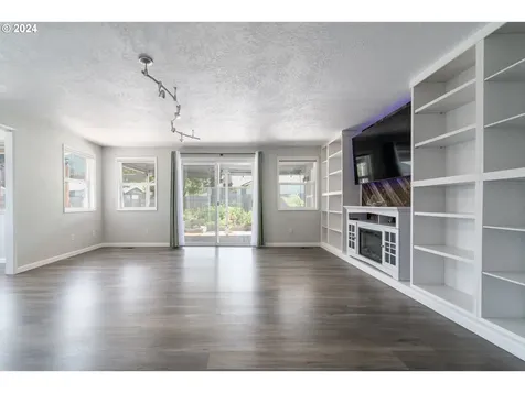 7345 B Street Springfield OR 97478